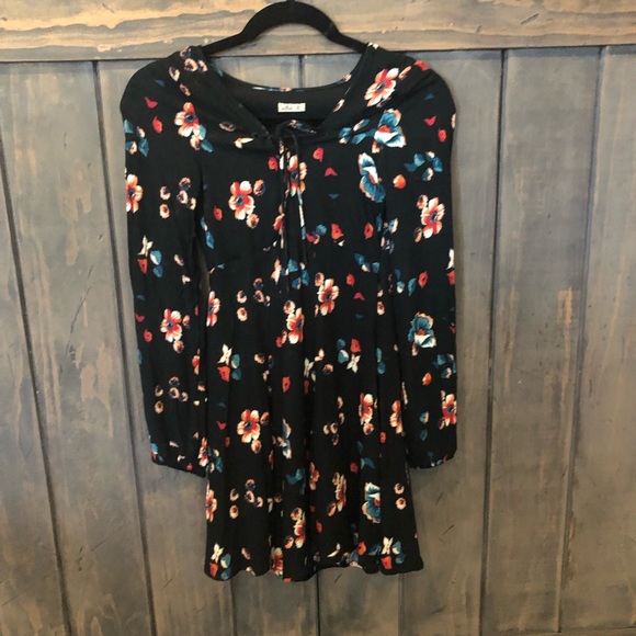 Hollister Dresses & Skirts - Hollister NWOT floral babydoll dress